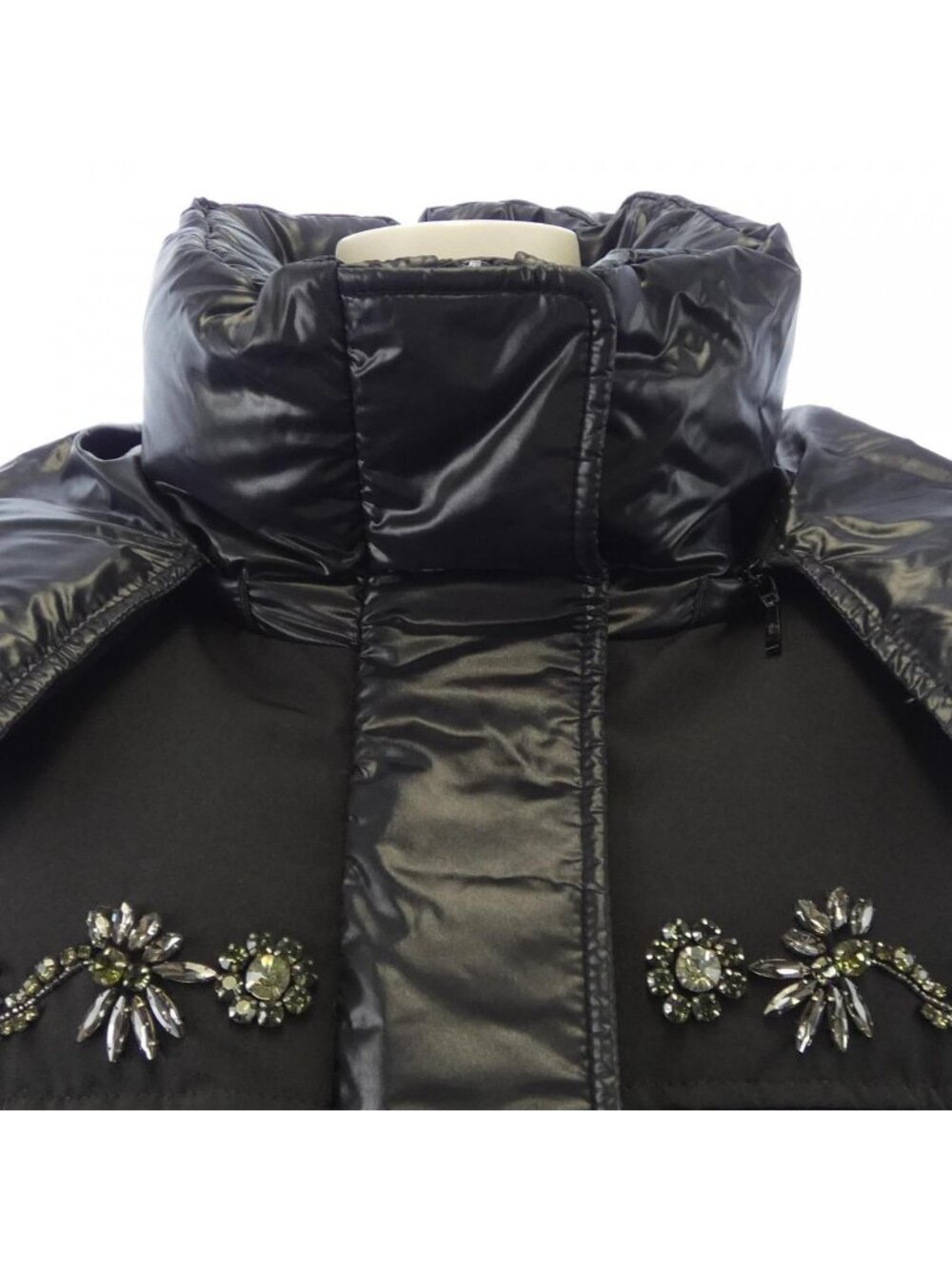 Moncler Muare Down Jacket - Picture 6 of 8
